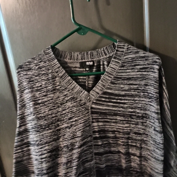 A.N.A  V-Neck Sweater - Picture 5 of 6
